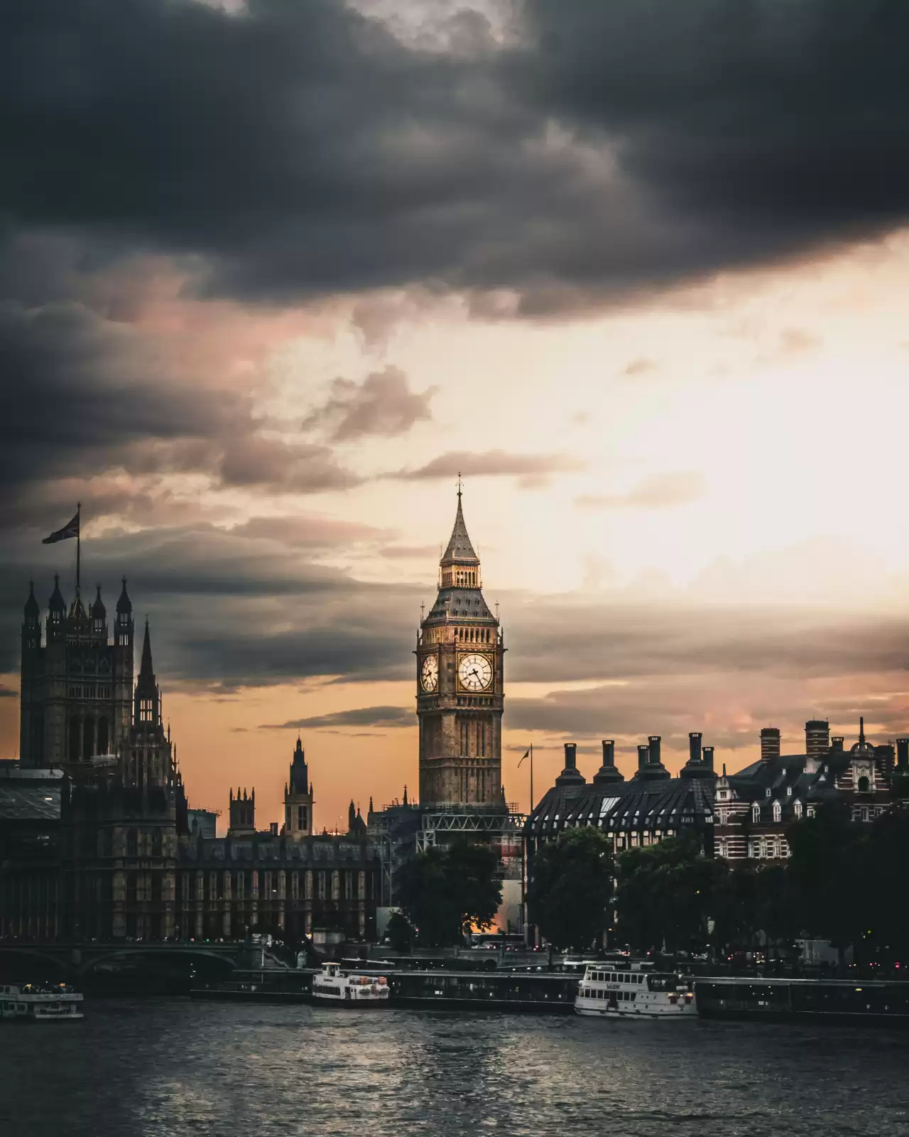 Top Vacation Destinations Accessible by Flight from London